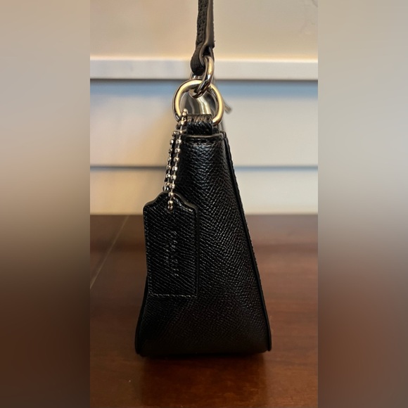 Sold - Picture 5 of 9